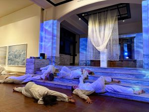 Regenerations - Laurie with group on floor